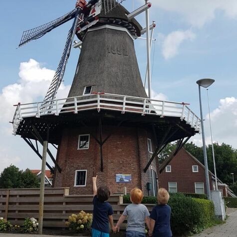 Kinderen bij de molen